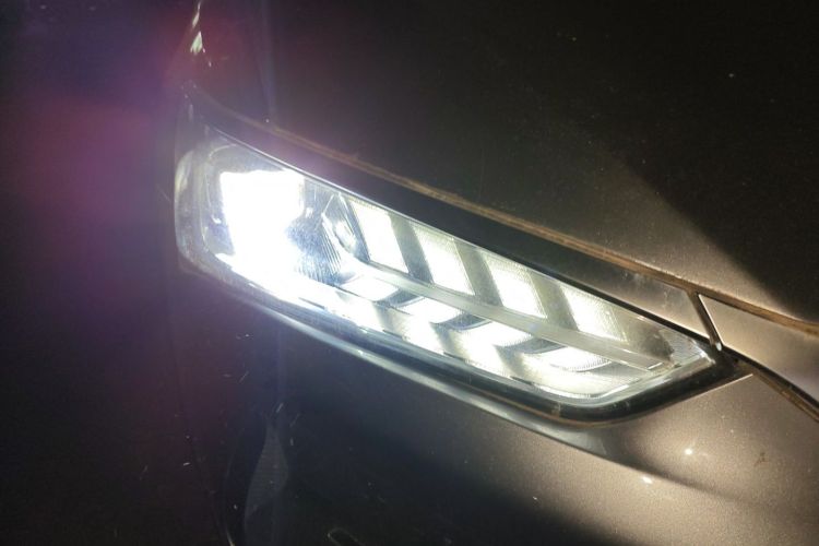 比亚迪 秦PLUS 2021款 EV 500KM 尊贵型车身外观8