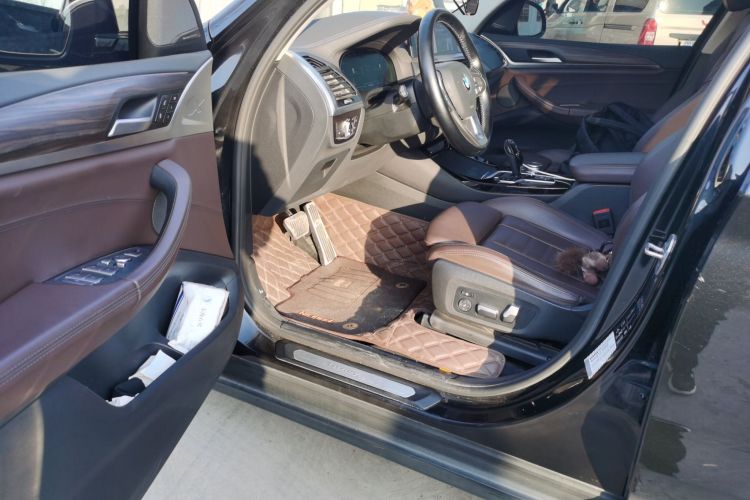 宝马X3 2021款 改款 xDrive28i 豪华套装中控内饰20