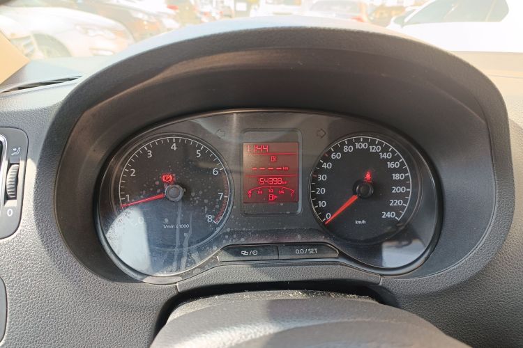 大众 Polo 2013款 1.6L 手动舒适版中控内饰14