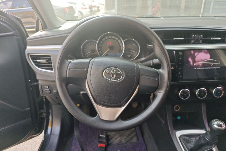 丰田 雷凌 2016款 1.6G 手动精英版中控内饰13