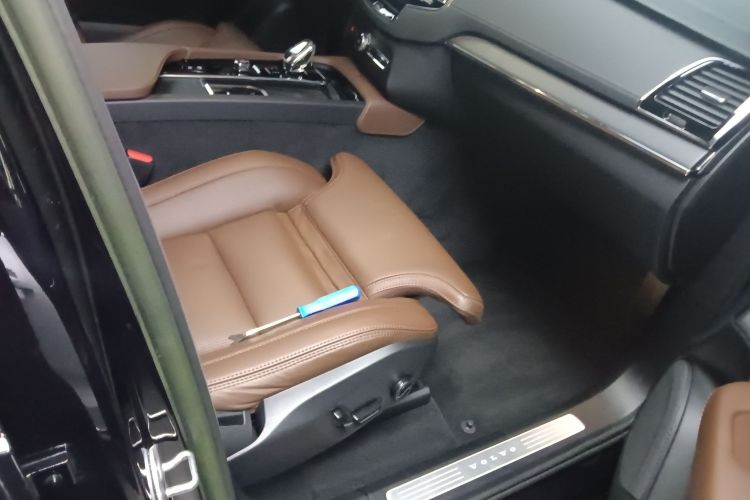 沃尔沃XC90 2023款 B6 智雅豪华版 7座局部细节41