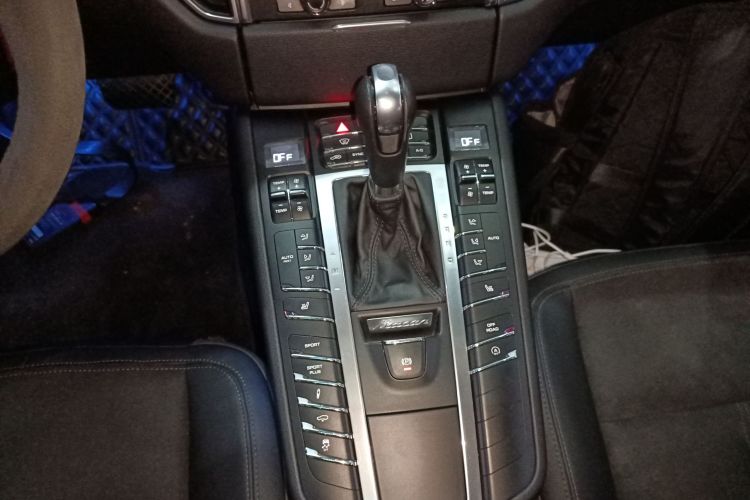 保时捷 2016款 Macan 2.0T中控内饰18