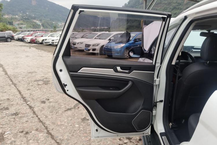 哈弗H6 2018款 红标 运动版 1.5T 自动两驱精英型中控内饰49