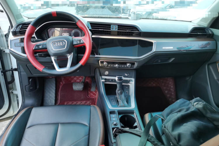 奥迪Q3 2019款 35 TFSI 时尚致雅型中控内饰12