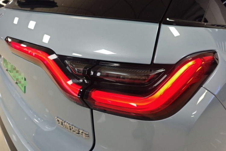 蔚来ES6 2020款 600KM 运动版车身外观6006