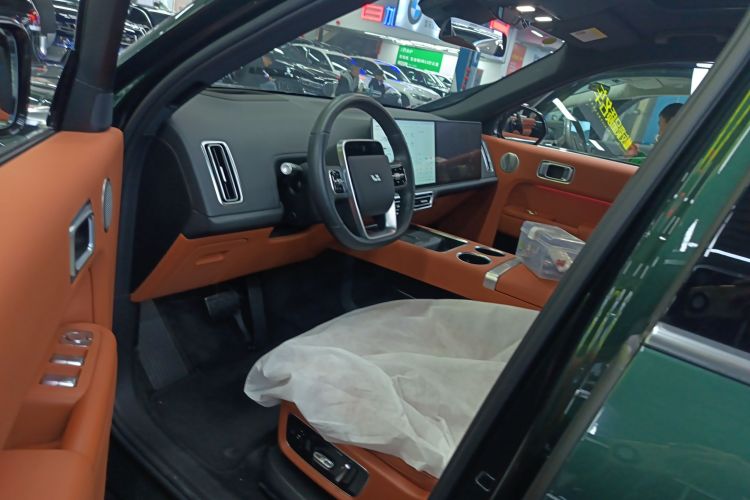 理想汽车 理想L9 2024款 Ultra中控内饰20