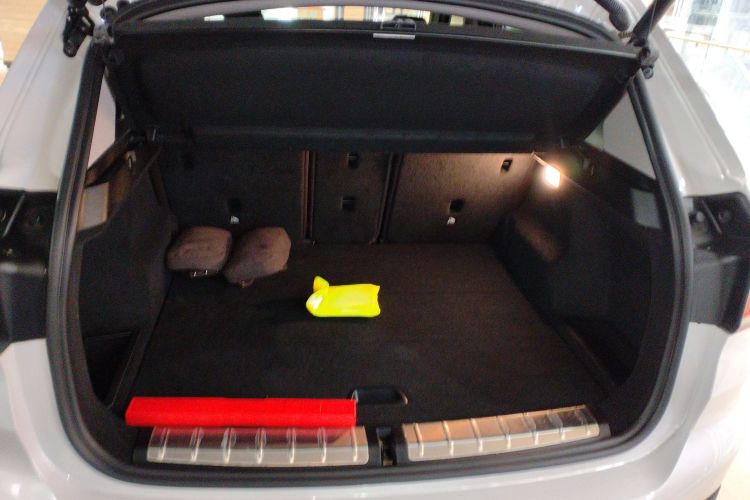 宝马X1 2021款 sDrive20Li 尊享型机舱底盘23