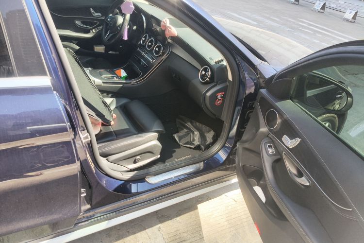 奔驰C级 2019款 C 180 L 时尚型运动版局部细节9005