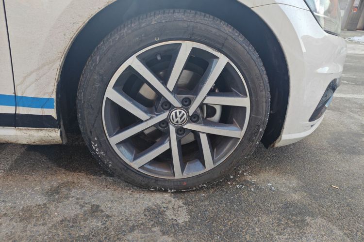 大众 高尔夫 2020款 挚爱版 280TSI DSG舒适型车身外观10