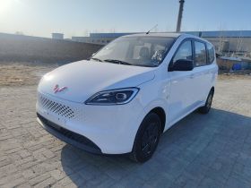 五菱汽车 五菱宏光新能源 2025款 增程式混动 50KM 标准型