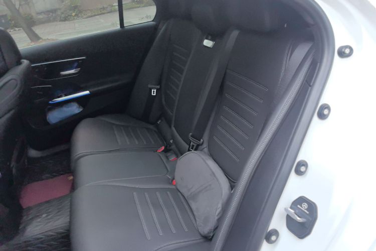 奔驰C级 2024款 改款三 C 260 L 运动版中控内饰21