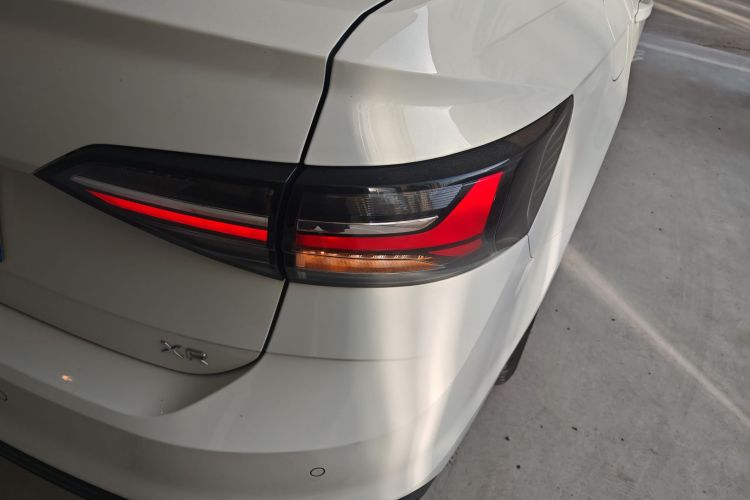 大众 朗逸 2023款 新锐 1.5L 自动新逸版车身外观9