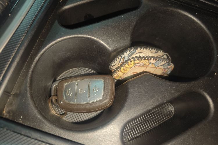 现代 名图 2017款 1.8L 自动尊贵型DLX 国V中控内饰11