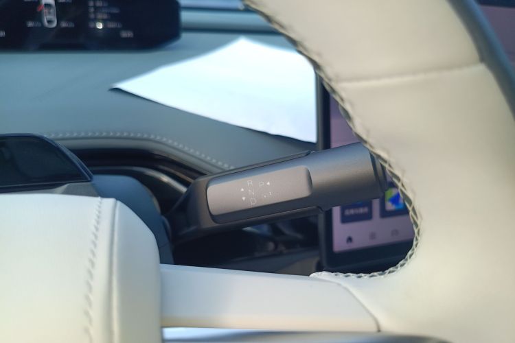 昊铂GT 2023款 710后驱超充版中控内饰18