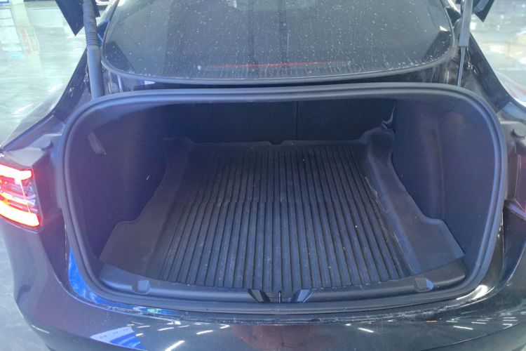 特斯拉 Model 3 2022款 后轮驱动版机舱底盘23