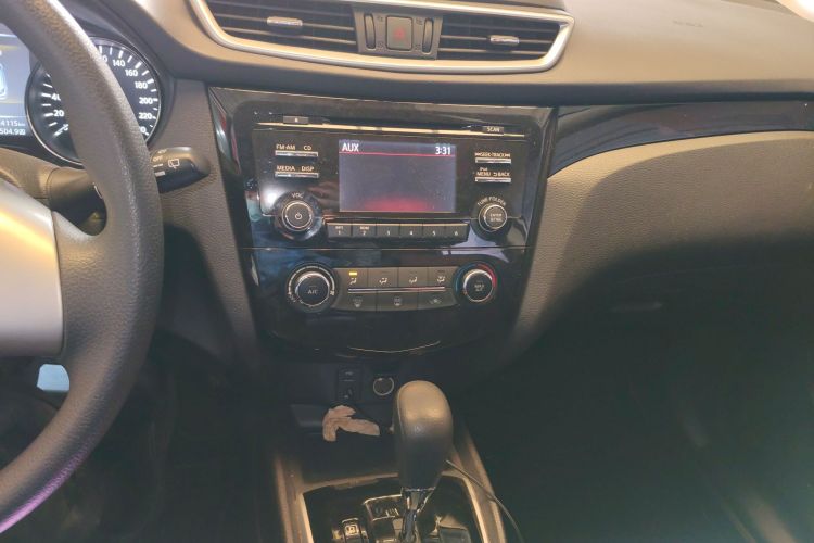 日产 逍客 2017款 2.0L CVT精英版 国V中控内饰16