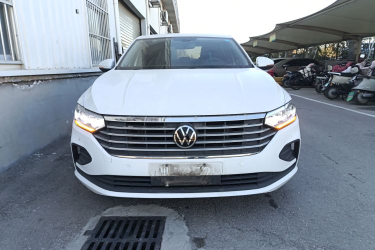 大众 朗逸 2023款 改款 1.5L 自动得逸版车身外观2