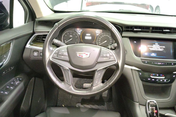 凯迪拉克XT5 2018款 25T 豪华型中控内饰13