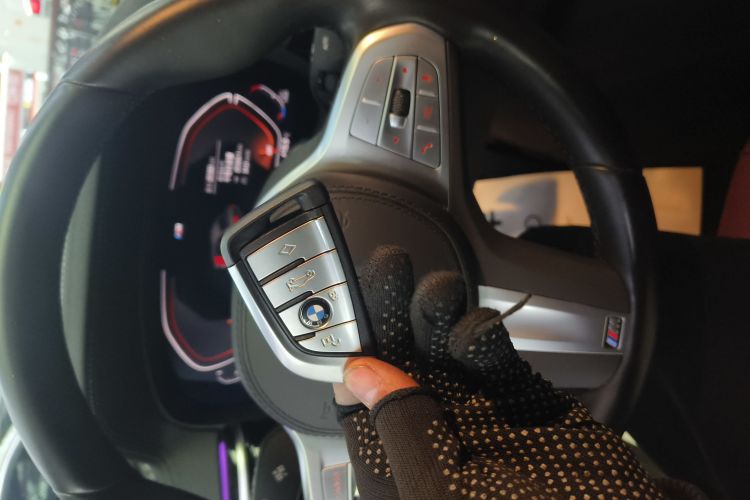 宝马5系 2022款 改款二 525Li M运动套装中控内饰7001