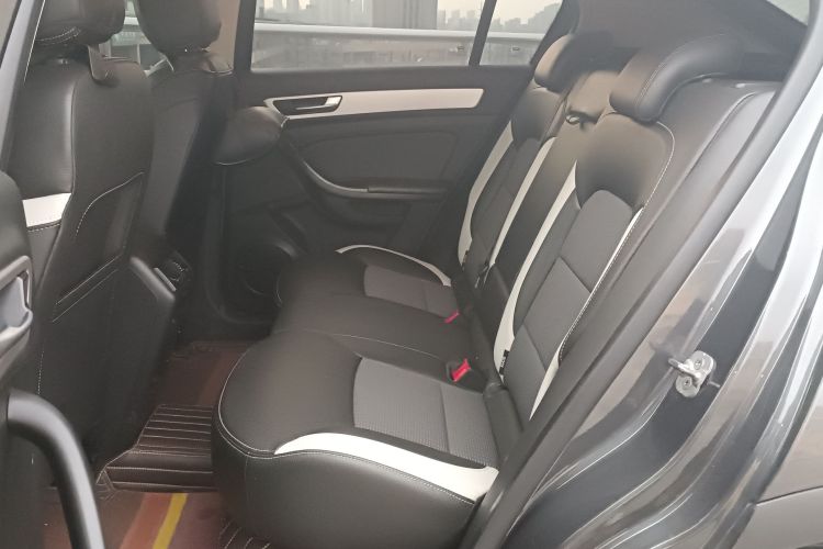 观致5 2018款 1.6T 自动尊贵型中控内饰21