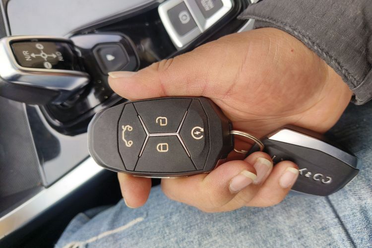 领克01 2019款 2.0T 两驱耀Pro版 国VI中控内饰11