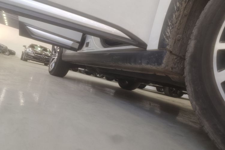 三菱 欧蓝德 2016款 2.4L 四驱精英版 5座局部细节9001