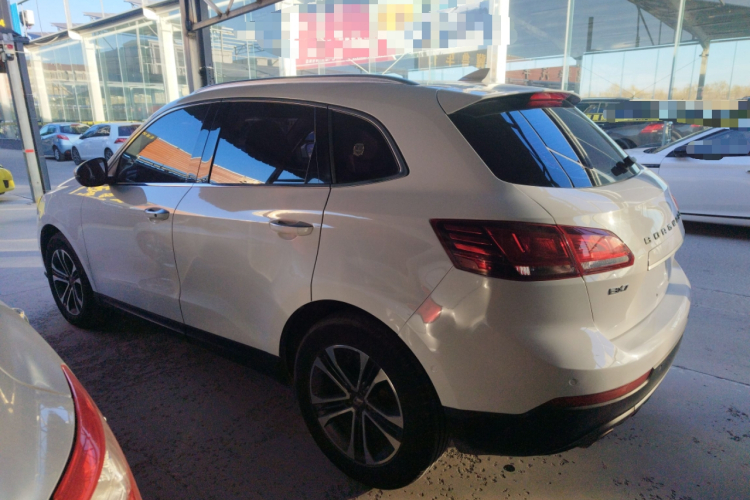 宝沃BX7 2016款 28T 两驱豪华版 5座车身外观4