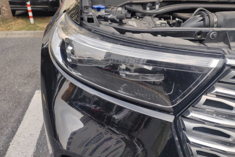 福特 探险者 2020款 EcoBoost 285 四驱钛金版 7座车身外观8