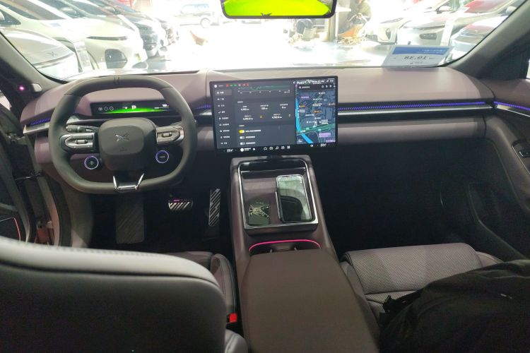 小鹏P7 2025款 702 长续航 Ultra中控内饰7002