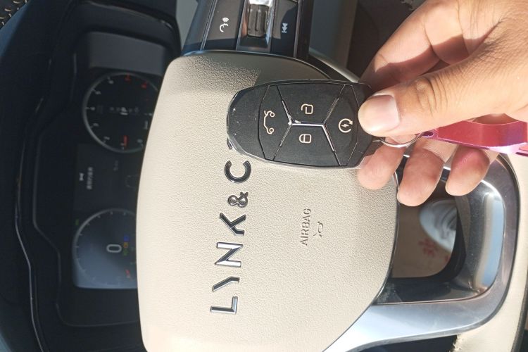 领克01 2019款 2.0T 两驱型Pro版 国VI中控内饰11