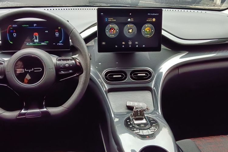 比亚迪e2 2023款 舒适型中控内饰7002