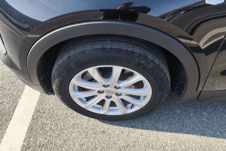 凯迪拉克XT4 2023款 28T 两驱风尚型车身外观6007