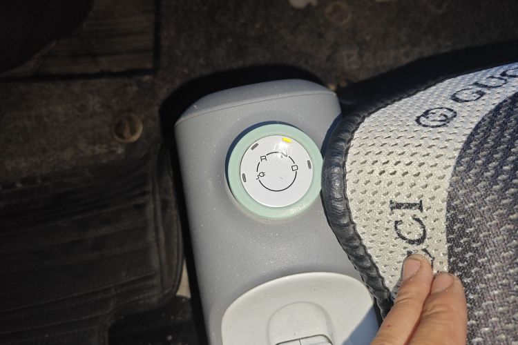 五菱汽车 宏光MINIEV 2022款 GAMEBOY 200km 玩咖款 磷酸铁锂中控内饰18