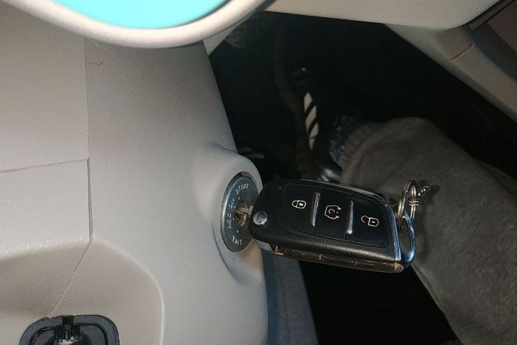 江铃集团新能源 易至EV2 2024款 201km 舒适型中控内饰7001