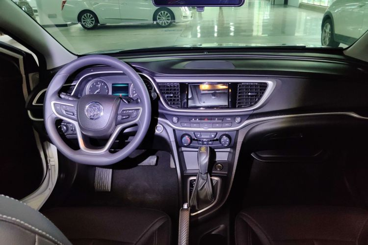 别克 英朗 2021款 改款 典范 1.5L 自动精英型中控内饰7002