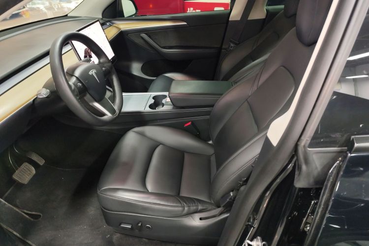特斯拉 Model Y 2021款 标准续航后驱版中控内饰19