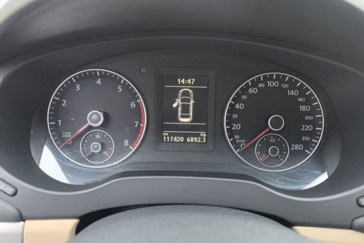 大众 速腾 2014款 改款 1.4TSI 自动豪华型中控内饰14