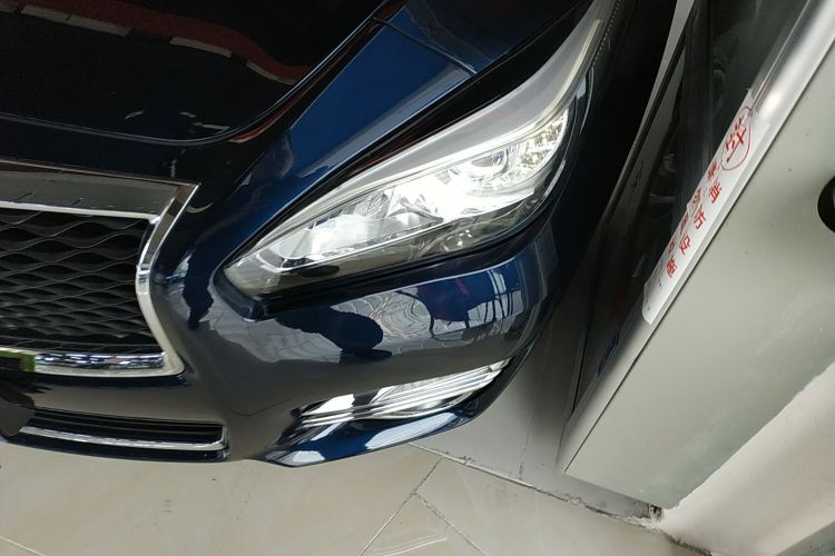 英菲尼迪Q70 2017款 Q70L 2.5L 精英版局部细节36