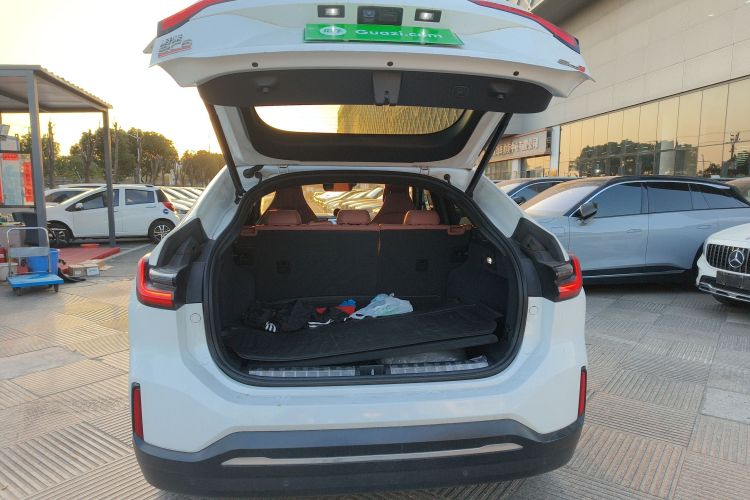 蔚来EC6 2020款 615KM 签名版机舱底盘23