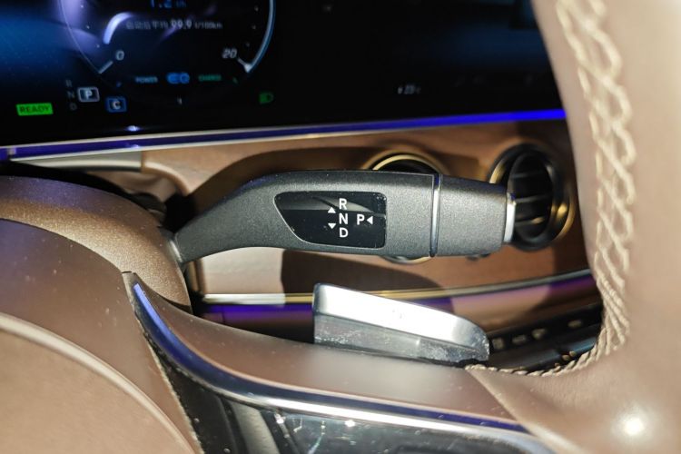 奔驰E级 2021款 E 260 L局部细节18