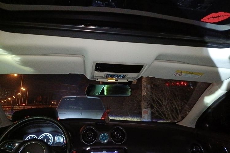 捷豹XJ 2016款 XJL 2.0T 两驱典雅商务版中控内饰22