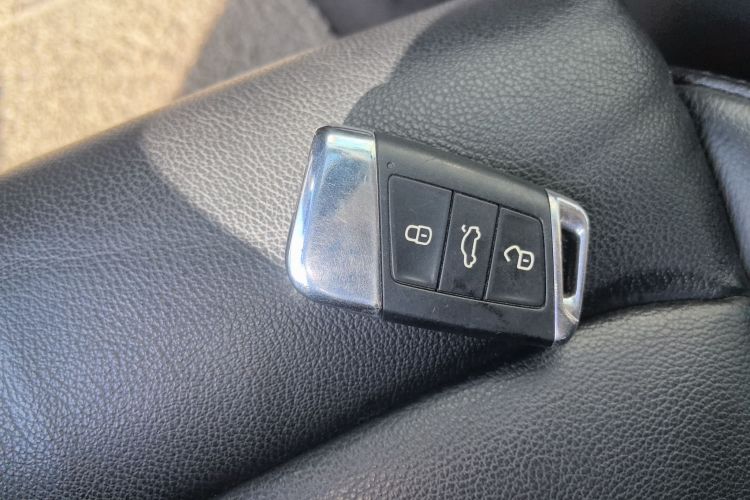 大众 迈腾 2018款 280TSI DSG 领先型中控内饰11