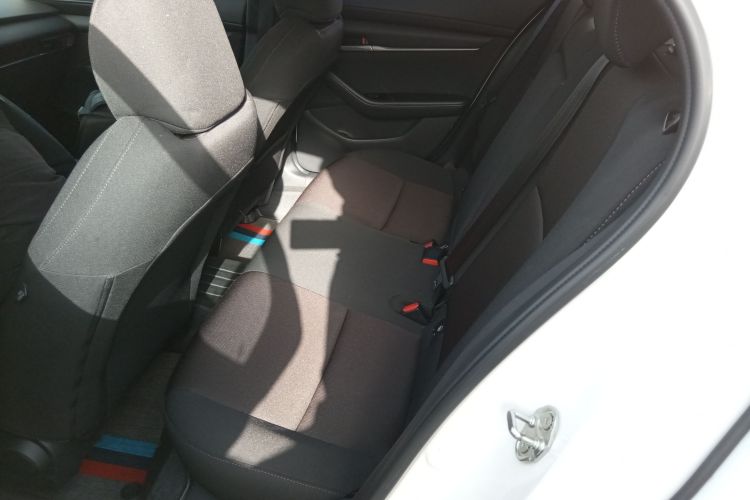 马自达3 昂克赛拉 2021款 1.5L 自动质美版中控内饰21