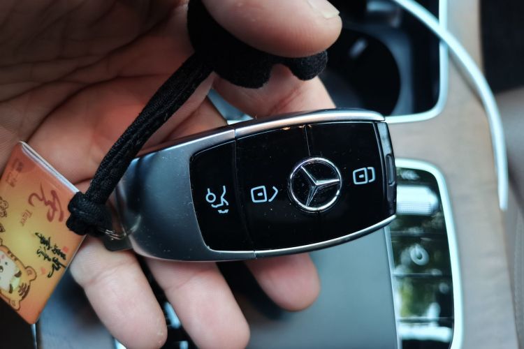 奔驰E级 2020款 改款 E 260 L中控内饰7001