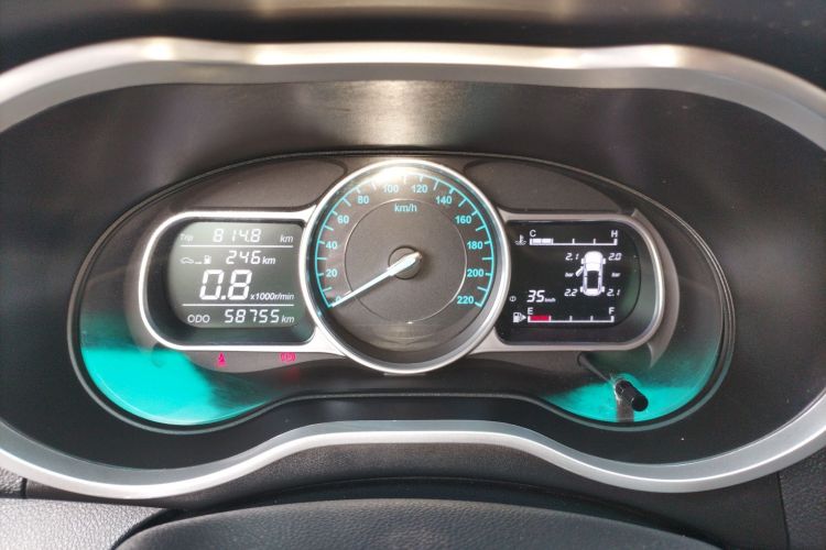 SWM斯威汽车 SWM斯威X3 2021款 1.5L 手动舒适型 7座中控内饰14