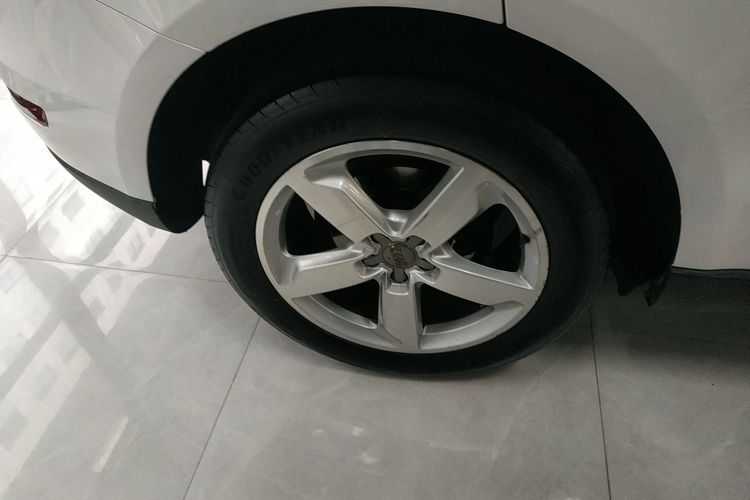 奥迪Q5 2016款 40 TFSI 技术型车身外观6008