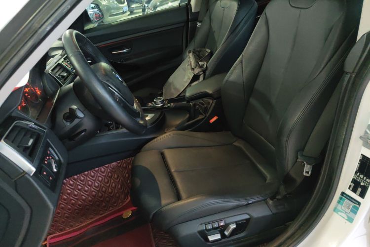 宝马3系GT 2019款 320i 时尚型中控内饰19