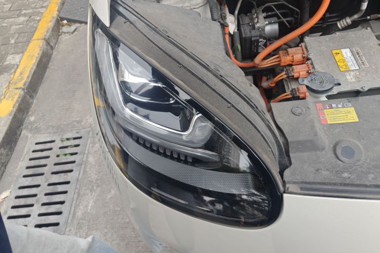 五菱汽车 五菱缤果 2023款 333km 灵犀互联+款车身外观8