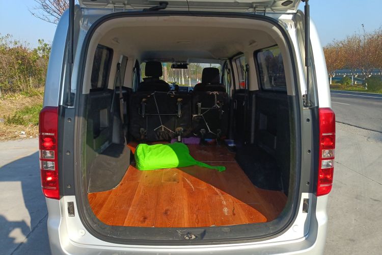 江淮瑞风 瑞风M3 2023款 PLUS 1.5T 5/7座经典版机舱底盘23