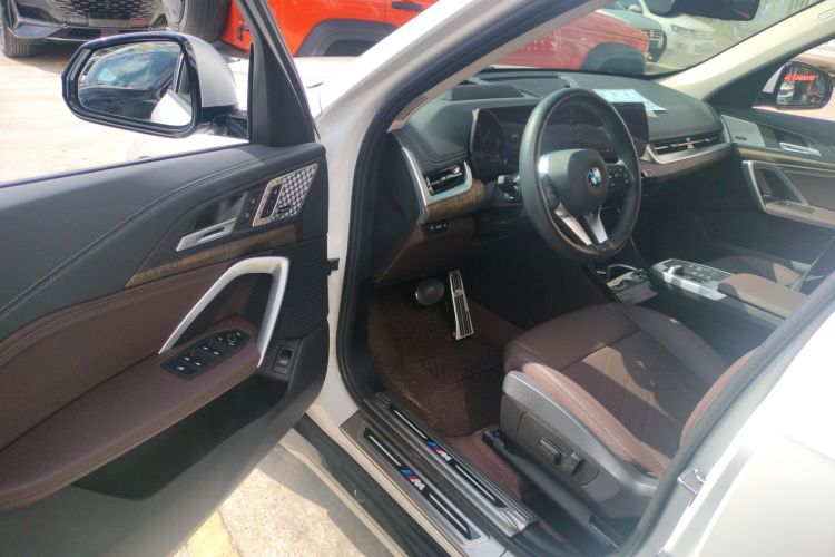 宝马X1 2024款 xDrive25Li X设计套装中控内饰20